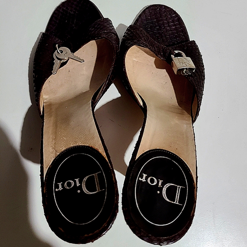 Dior Women's Deep Brown Textured Heels with Lock and Key - Picture 8 of 8